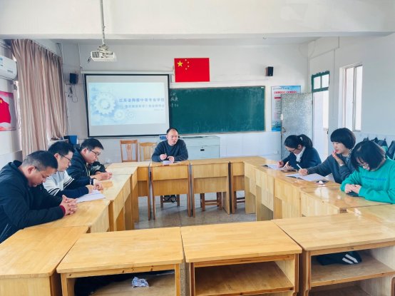 K:德育工作班主任会议资料2020-2021学年第二学期第三次班主任会议2021.4.2IMG_5729.JPG