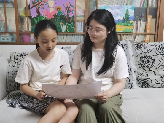 F:\发宜教云家长学校文章\1追梦一\6、五（4）班 许婧煊家庭（追梦）【10月19日】\许婧煊家庭2.jpg许婧煊家庭2