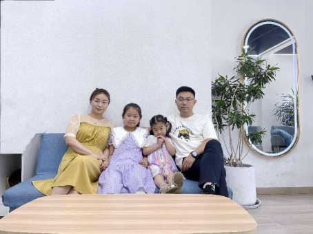 冯若昕家庭1