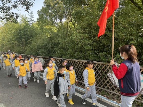 参观.JPG