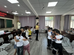 E:/新建文件夹/馨理说/施建凤/2024往后青春/心理课堂记录/桃花朵朵开.JPG桃花朵朵开