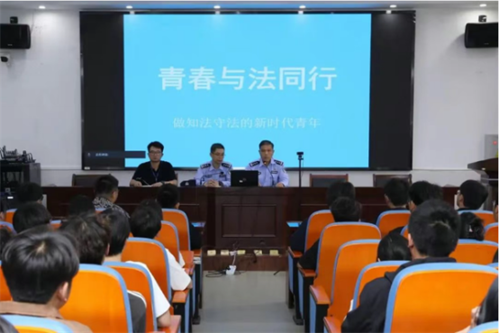 QQ20250519-081256