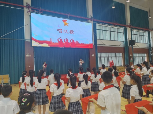 唱队歌