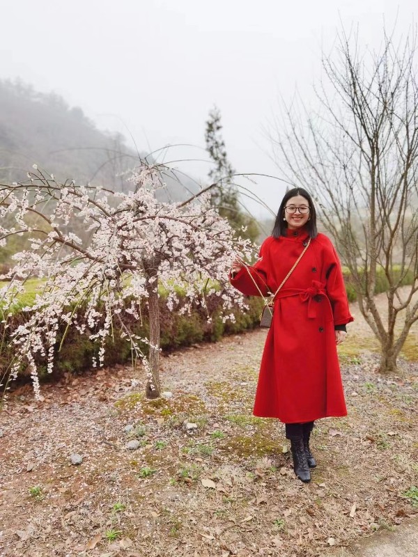 蒋昀希妈妈照片.jpg